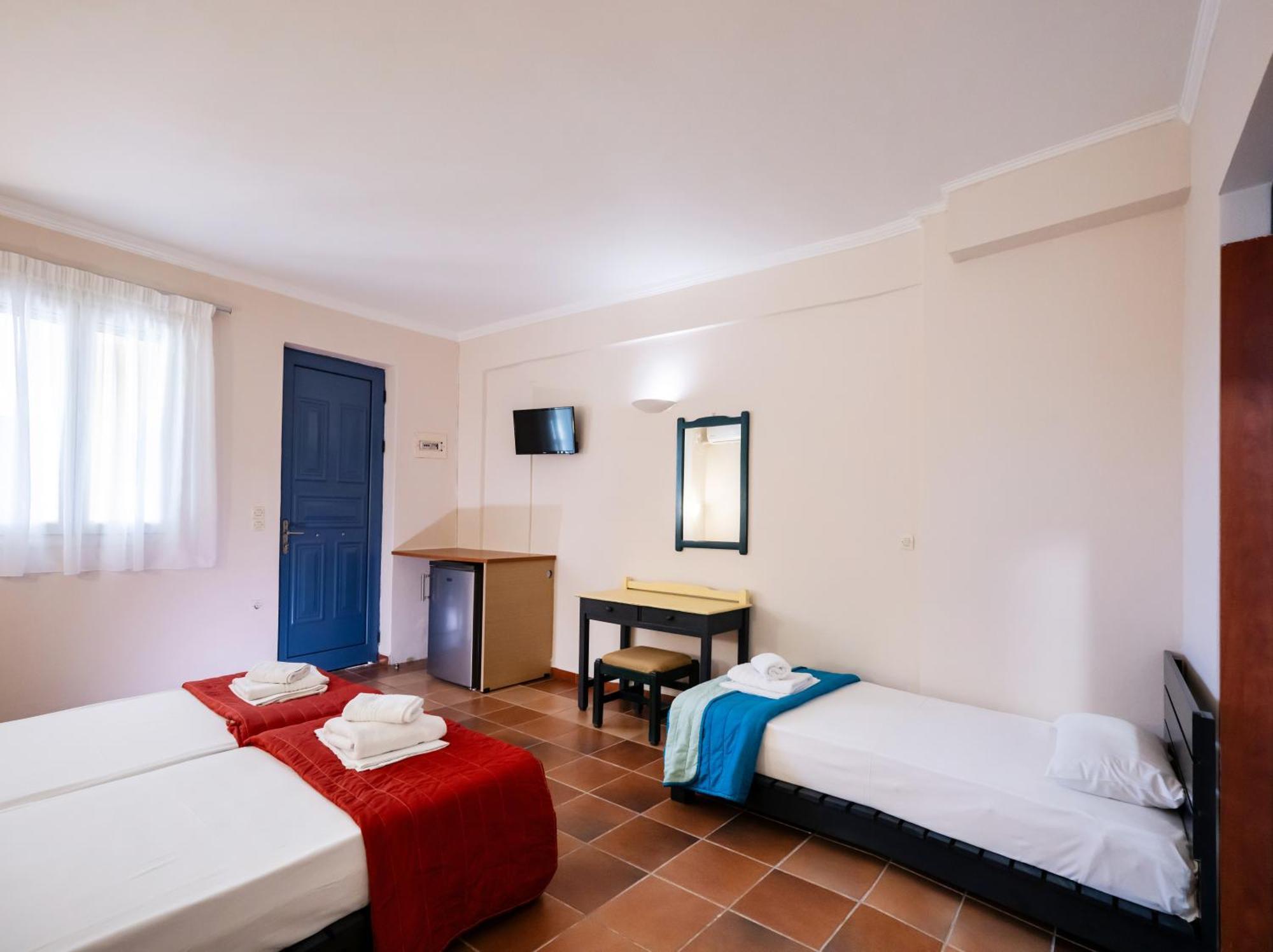 Ionio Hotel Nikiana Ngoại thất bức ảnh