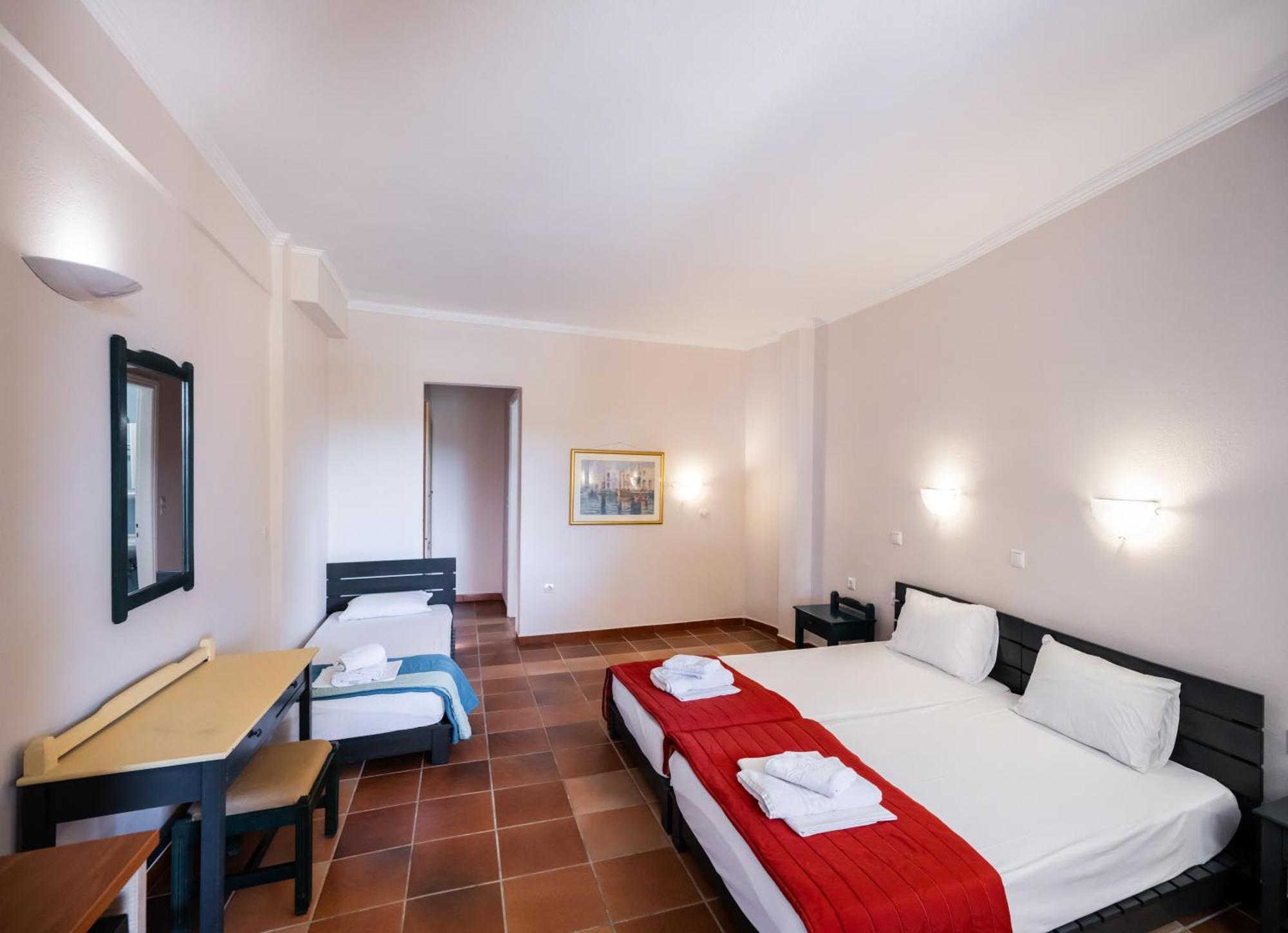 Ionio Hotel Nikiana Ngoại thất bức ảnh