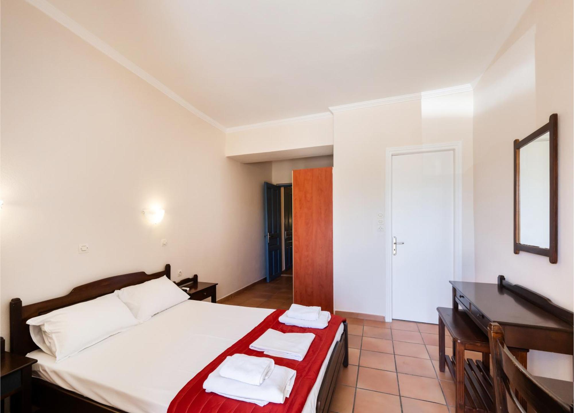 Ionio Hotel Nikiana Ngoại thất bức ảnh